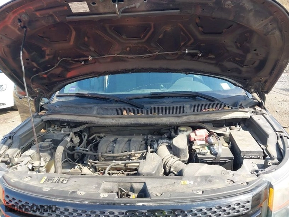 2015 Ford Utility Police Interceptor with VIN 1FM5K8AR8FGA78470, listed as a IAAI auction lot 41922136 with 236,722 mi miles. Bid and sale history available at carsss.com. Image 10.