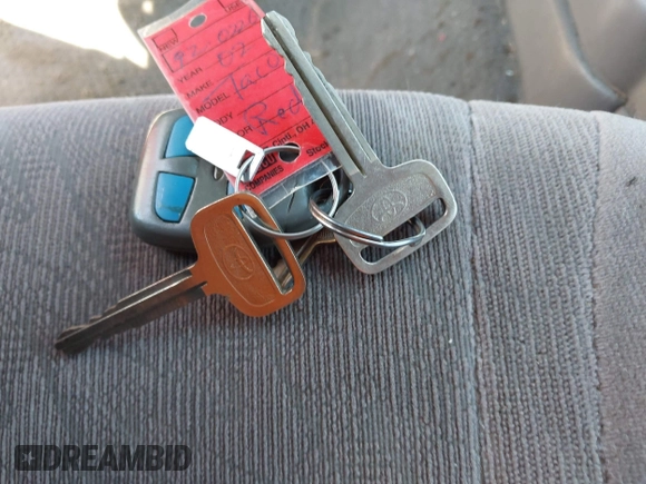 2002 Toyota Tacoma PreRunner с VIN 5TESM92N92Z130226, выставлен на аукционе IAAI как лот 42650412 с пробегом 195 042 миль миль и . История ставок и продаж доступна на DreamBid. Изображение 11.