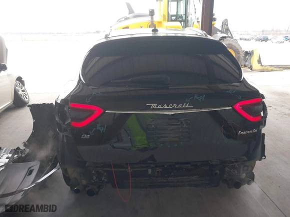 2019 Maserati Levante GranLusso with VIN ZN661XUL4KX321570, listed as a IAAI auction lot 41603682 with 120,085 mi miles. Bid and sale history available at carsss.com. Image 17.