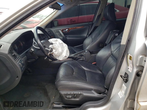 2006 Volvo V70 2.4L с VIN YV1SW612562594778, выставлен на аукционе Copart как лот 81182014 с пробегом 211 515 миль миль и Списание • Salvage title. История ставок и продаж доступна на DreamBid. Изображение 7.