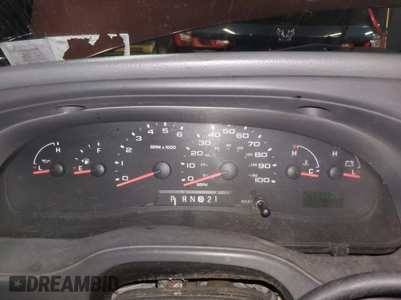 2004 Ford Econoline Cargo with VIN 1FTRE14WX4HA29431, listed as a IAAI auction lot 41651440 with 247,750 mi miles. Bid and sale history available at carsss.com. Image 7.