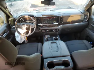 2022 GMC Sierra 1500 Elevation z VIN 3GTUUCET7NG560885, wystawiony jako Copart lot #79441394 z przebiegiem 43 742 mil mil oraz Szkoda całkowita • Salvage title. Historia ofert i sprzedaży dostępna na DreamBid. Obrazek 8.