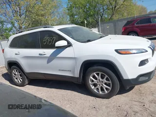 2018 Jeep Cherokee Latitude Plus с VIN 1C4PJMLX6JD502212, выставлен на аукционе IAAI как лот 42235757 с пробегом 146 965 миль миль и . История ставок и продаж доступна на DreamBid. Изображение 13.