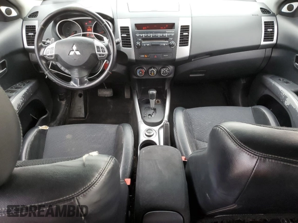 2008 Mitsubishi Outlander SE z VIN JA4LT31W98Z018586, wystawiony jako Copart lot #48254525 z przebiegiem 152 307 mil mil oraz Szkoda całkowita • Salvage title. Historia ofert i sprzedaży dostępna na DreamBid. Obrazek 8.