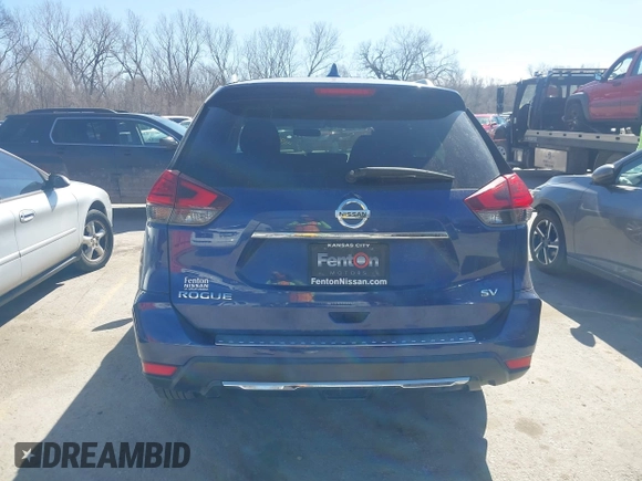2017 Nissan Rogue SV with VIN KNMAT2MT2HP580785, listed as a IAAI auction lot 41811204 with 134,987 mi miles. Bid and sale history available at carsss.com. Image 16.