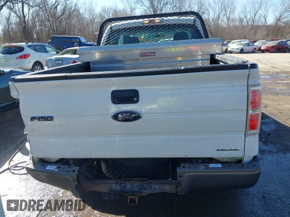 2014 Ford F-150 XL with VIN 1FTFX1EF8EKF40491, listed as a IAAI auction lot 41680476 with 179,117 mi miles. Bid and sale history available at carsss.com. Image 17.
