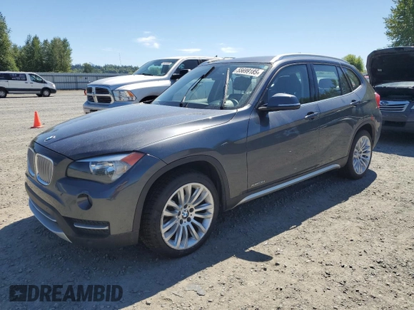 2013 BMW X1 xDrive28i z VIN WBAVL1C5XDVR89392, wystawiony jako Copart lot #55699185 z przebiegiem 127 856 mil mil oraz Czysty tytuł • Clean title. Historia ofert i sprzedaży dostępna na DreamBid. Obrazek 1.
