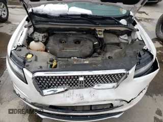 2019 Lincoln MKC Standard with VIN 5LMCJ1D9XKUL26787, listed as a Copart auction lot 40276364 with 81,052 mi miles and . Bid and sale history available at DreamBid. Image 12.