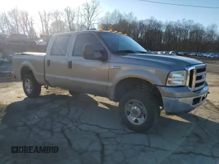 2006 Ford F-250 XL z VIN 1FTSW21566ED03468, wystawiony jako Copart lot #47641765 z przebiegiem 136 368 mil mil oraz Szkoda całkowita • Salvage title. Historia ofert i sprzedaży dostępna na DreamBid. Obrazek 4.