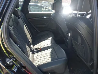 2018 Audi SQ5 Prestige with VIN WA1C4AFY1J2096760, listed as a IAAI auction lot 41467536 with 110,654 mi miles. Bid and sale history available at carsss.com. Image 8.