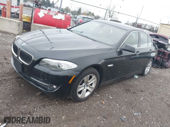 2013 BMW 5 Series 528i xDrive with VIN WBAXH5C59DDW15444, listed as a IAAI auction lot 40818314 with 114,901 mi miles and . Bid and sale history available at DreamBid. Image 2.