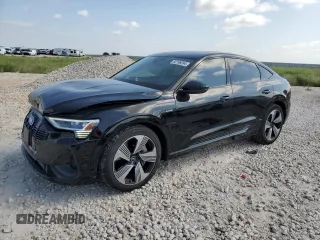 2021 Audi e-tron Sportback Prestige z VIN WA13AAGE6MB023109, wystawiony jako Copart lot #66796694 z przebiegiem 30 805 mil mil oraz Szkody całkowita. Historia ofert i sprzedaży dostępna na DreamBid. Obrazek 1.