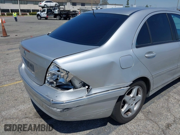 2001 Mercedes-Benz C 230/260/280/320 with VIN WDBRF61J41F104908, listed as a IAAI auction lot 42003924 with Not Provided miles and . Bid and sale history available at DreamBid. Image 6.