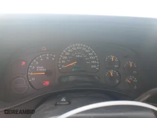 2004 Chevrolet Silverado 1500 Work Truck with VIN 1GCEC19Z74Z276603, listed as a Copart auction lot 70582324 with 211,118 mi miles and Salvage Title. Bid and sale history available at carsss.com. Image 9.