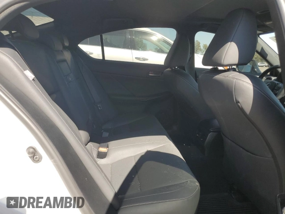 2024 Lexus IS 300 F Sport z VIN JTHB81F24R5054433, wystawiony jako Copart lot #56666785 z przebiegiem 5 562 mil mil oraz Szkoda całkowita • Salvage title. Historia ofert i sprzedaży dostępna na DreamBid. Obrazek 10.