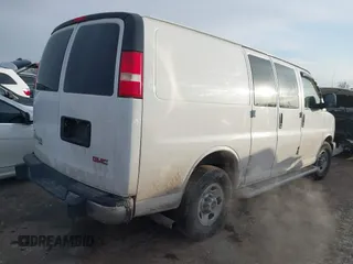 2016 GMC Savana Cargo Van with VIN 1GTW7AFF0G1903017, listed as a IAAI auction lot 41431579 with 232,985 mi miles. Bid and sale history available at carsss.com. Image 4.