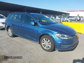 2019 Volkswagen Golf S z VIN 3VWY57AU6KM515323, wystawiony jako IAAI lot #42397800 z przebiegiem 54 612 mil mil oraz . Historia ofert i sprzedaży dostępna na DreamBid. Obrazek 1.