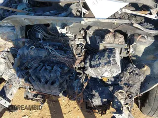 2019 Kia Soul z VIN KNDJN2A25K7910335, wystawiony jako IAAI lot #41400343 z przebiegiem Nie podano mil oraz . Historia ofert i sprzedaży dostępna na DreamBid. Obrazek 10.