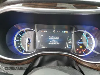 2023 Chrysler Pacifica Hybrid Limited with VIN 2C4RC1S72PR506489, listed as a Copart auction lot 44193625 with 48,433 mi miles and Salvage title. Bid and sale history available at DreamBid. Image 9.