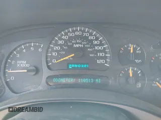 2005 Chevrolet Silverado 1500 LS z VIN 1GCEC19Z45Z290847, wystawiony jako IAAI lot #42400070 z przebiegiem 110 513 mil mil oraz . Historia ofert i sprzedaży dostępna na DreamBid. Obrazek 7.
