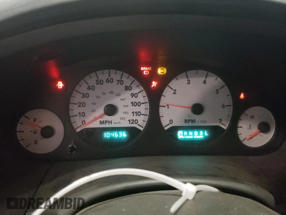 2007 Dodge Grand Caravan SE with VIN 1D4GP24RX7B249213, listed as a Copart auction lot 72547894 with 104,636 mi miles and Clean Title. Bid and sale history available at DreamBid. Image 9.