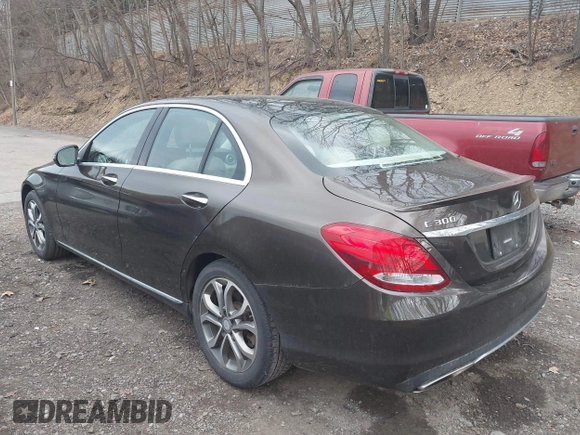 2016 Mercedes-Benz C 300 Luxury with VIN 55SWF4KB5GU162876, listed as a IAAI auction lot 42028472 with 65,901 mi miles and . Bid and sale history available at DreamBid. Image 3.