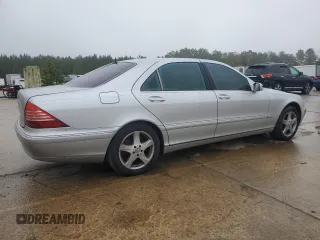 2004 Mercedes-Benz S-Class 4.3L with VIN WDBNG70J34A388195, listed as a Copart auction lot 44254255 with 0 mi miles and Salvage Title. Bid and sale history available at carsss.com. Image 3.