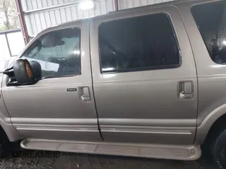 2004 Ford Excursion Eddie Bauer with VIN 1FMNU44P74EA37723, listed as a IAAI auction lot 41987523 with 300,119 mi miles and . Bid and sale history available at DreamBid. Image 14.