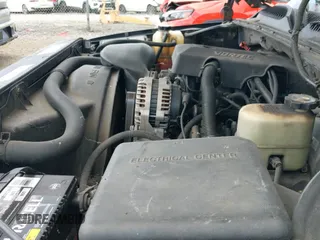 2000 GMC Yukon XL SLT z VIN 3GKFK16T6YG171942, wystawiony jako IAAI lot #43224243 z przebiegiem 206 135 mil mil oraz . Historia ofert i sprzedaży dostępna na DreamBid. Obrazek 14.