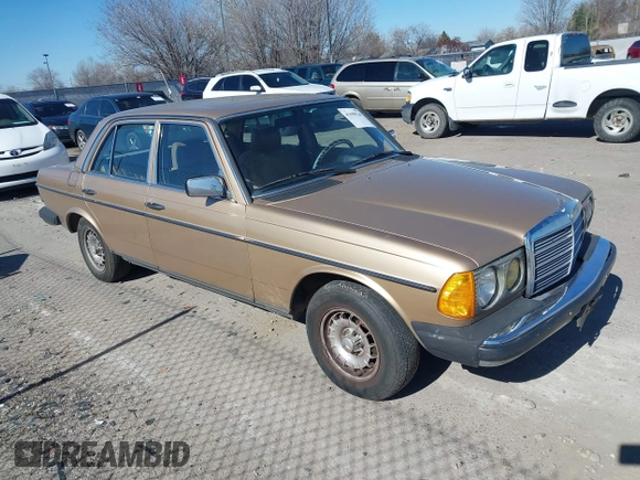 1985 Mercedes-Benz 300 with VIN WDBAB33C5FA218782, listed as a IAAI auction lot 41698746 with 285,352 mi miles and . Bid and sale history available at DreamBid. Image 1.