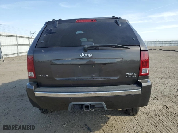 2005 Jeep Grand Cherokee Limited with VIN 1J8HR58235C662715, listed as a Copart auction lot 53283215 with 110,311 mi miles and Salvage Title. Bid and sale history available at carsss.com. Image 6.