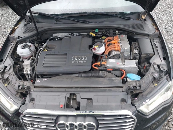 2016 Audi A3 e-tron Premium with VIN WAUUPBFF9GA077682, listed as a IAAI auction lot 41925782 with 58,826 mi miles. Bid and sale history available at carsss.com. Image 10.