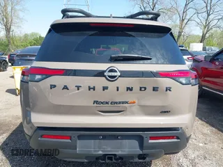 2023 Nissan Pathfinder SV z VIN 5N1DR3BD8PC223755, wystawiony jako IAAI lot #42077555 z przebiegiem 73 381 mil mil oraz . Historia ofert i sprzedaży dostępna na DreamBid. Obrazek 17.