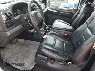 2007 Ford F-250 XL z VIN 1FTSX21P47EA00088, wystawiony jako Copart lot #54411125 z przebiegiem 68 931 mil mil oraz Szkoda całkowita • Salvage title. Historia ofert i sprzedaży dostępna na DreamBid. Obrazek 7.