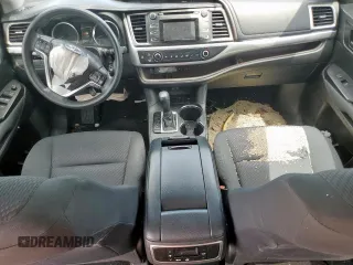 2018 Toyota Highlander LE with VIN 5TDZARFH2JS038835, listed as a Copart auction lot 57918435 with 100,027 mi miles and Salvage title. Bid and sale history available at DreamBid. Image 8.
