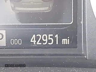 2017 Toyota Sienna SE with VIN 5TDXZ3DC6HS899952, listed as a IAAI auction lot 42444074 with 42,951 mi miles and . Bid and sale history available at DreamBid. Image 15.