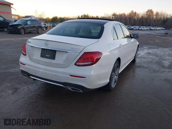 2019 Mercedes-Benz E-Class E 300 with VIN WDDZF4KB2KA609220, listed as a IAAI auction lot 41172669 with 49,607 mi miles. Bid and sale history available at carsss.com. Image 4.