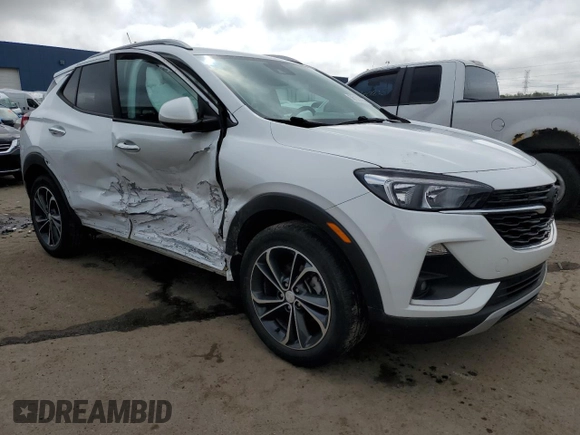 2021 Buick Encore GX Select z VIN KL4MMDSL4MB113927, wystawiony jako Copart lot #56138395 z przebiegiem 39 208 mil mil oraz Nie do naprawy • Non repairable. Historia ofert i sprzedaży dostępna na DreamBid. Obrazek 4.