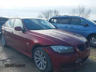 2011 BMW 3 Series 328i xDrive with VIN WBAPK7C56BF195818, listed as a IAAI auction lot 41946092 with 167,848 mi miles. Bid and sale history available at carsss.com. Image 1.
