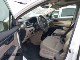 2024 Honda Odyssey EX-L z VIN 5FNRL6H67RB045588, wystawiony jako IAAI lot #41058931 z przebiegiem 4 440 mil mil oraz . Historia ofert i sprzedaży dostępna na DreamBid. Obrazek 19.