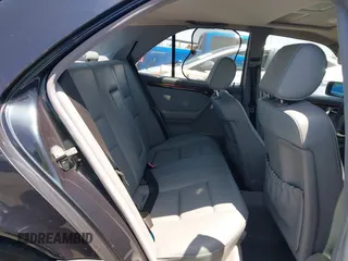 1997 Mercedes-Benz C z VIN WDBHA23EXVA514988, wystawiony jako IAAI lot #42503544 z przebiegiem 142 312 mil mil oraz . Historia ofert i sprzedaży dostępna na DreamBid. Obrazek 8.