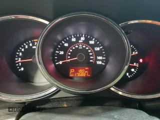 2011 Kia Sorento LX with VIN 5XYKT4A2XBG047542, listed as a Copart auction lot 50230175 with 176,881 mi miles and Salvage Title. Bid and sale history available at DreamBid. Image 9.