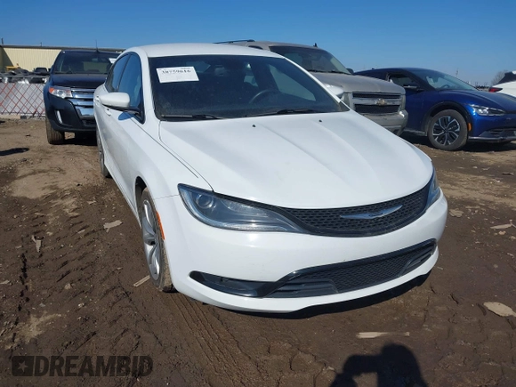 2015 Chrysler 200 S with VIN 1C3CCCBG9FN756958, listed as a IAAI auction lot 38759616 with 81,449 mi miles and . Bid and sale history available at carsss.com. Image 1.