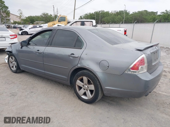 2007 Ford Fusion SE with VIN 3FAHP07197R208598, listed as a IAAI auction lot 41966837 with 999,999 mi miles. Bid and sale history available at carsss.com. Image 3.