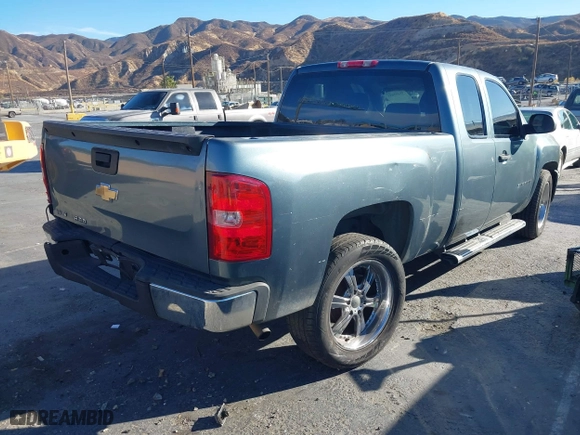 2007 Chevrolet Silverado 1500 Work Truck with VIN 1GCEC19C77Z503305, listed as a IAAI auction lot 41253453 with 160,392 mi miles. Bid and sale history available at carsss.com. Image 4.
