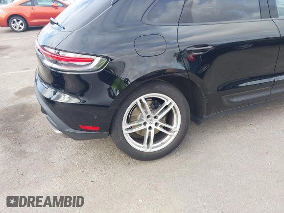 2023 Porsche Macan with VIN WP1AA2A58PLB16724, listed as a IAAI auction lot 41938233 with 19,660 mi miles. Bid and sale history available at carsss.com. Image 6.