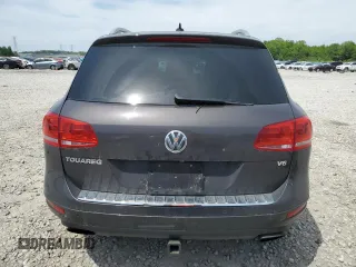 2013 Volkswagen Touareg Lux with VIN WVGEF9BP8DD002947, listed as a Copart auction lot 52590164 with 144,831 mi miles and Salvage Title. Bid and sale history available at DreamBid. Image 6.
