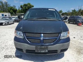2005 Dodge Caravan SE z VIN 1D4GP25B25B414184, wystawiony jako Copart lot #55027705 z przebiegiem 156 563 mil mil oraz Szkody całkowita. Historia ofert i sprzedaży dostępna na DreamBid. Obrazek 5.