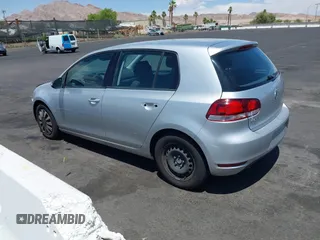 2013 Volkswagen Golf w/Conv с VIN WVWDB7AJ0DW130293, выставлен на аукционе IAAI как лот 42474230 с пробегом 188 475 миль миль и . История ставок и продаж доступна на DreamBid. Изображение 3.