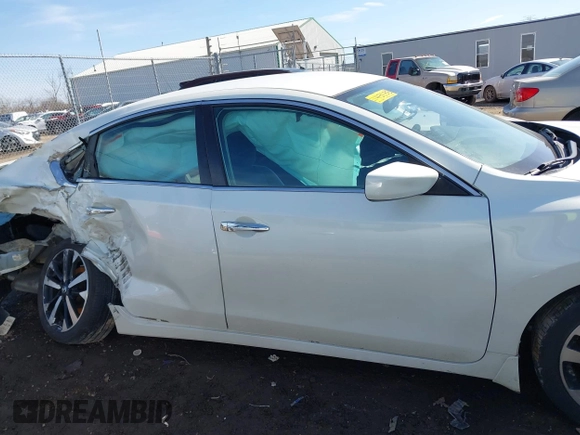 2018 Nissan Altima SR with VIN 1N4AL3AP6JC143033, listed as a IAAI auction lot 41829376 with Not Provided miles and . Bid and sale history available at carsss.com. Image 14.